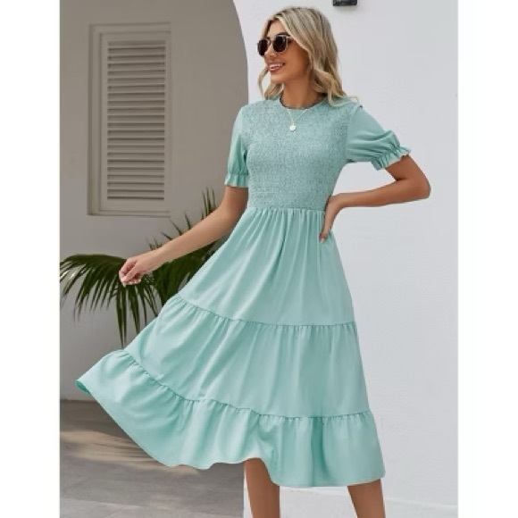 Chic Mint Midi Dress NWT Medium - Picture 1 of 14